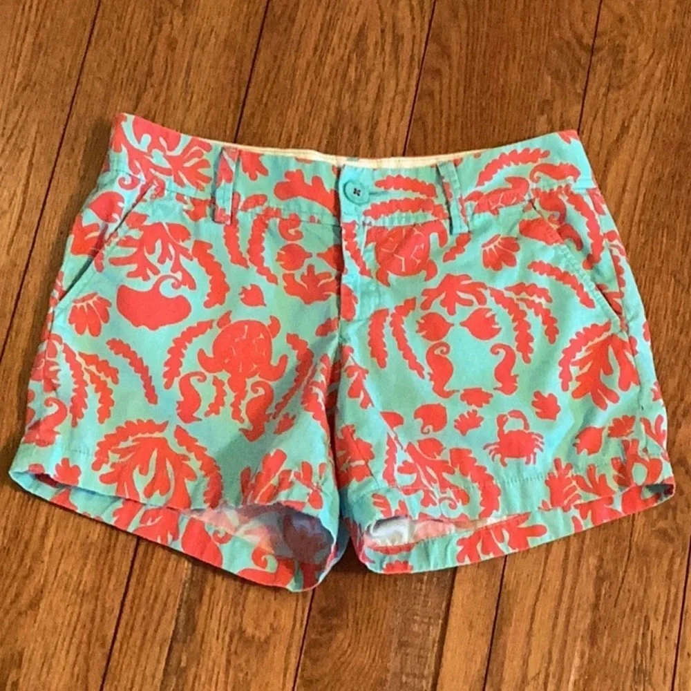 Lilly Pulitzer Callahan shorts. “Don't Be Shellfish”.  Women’s size 4